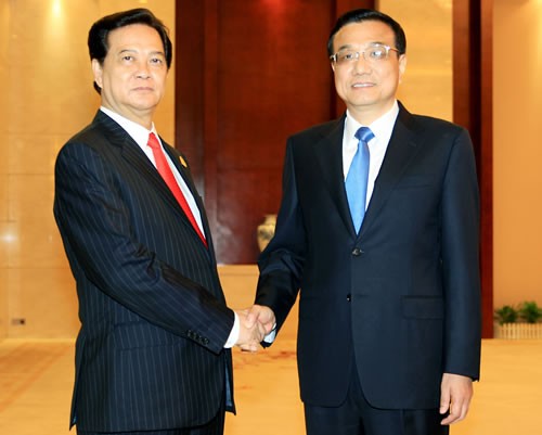 Entrevue entre les Premiers ministres vietnamien et chinois - ảnh 1
